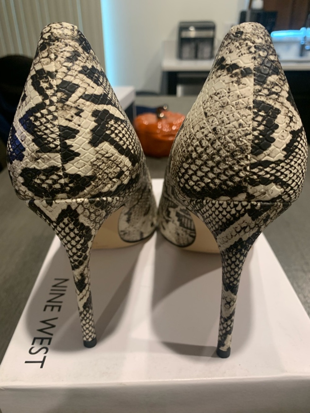 Nine West Black & White Snake-Print Pointed Toe Pumps - Picture 7 of 9